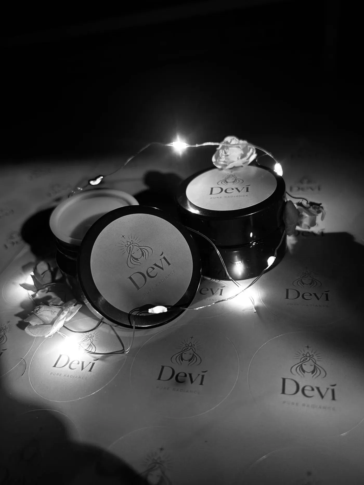 Devī jars